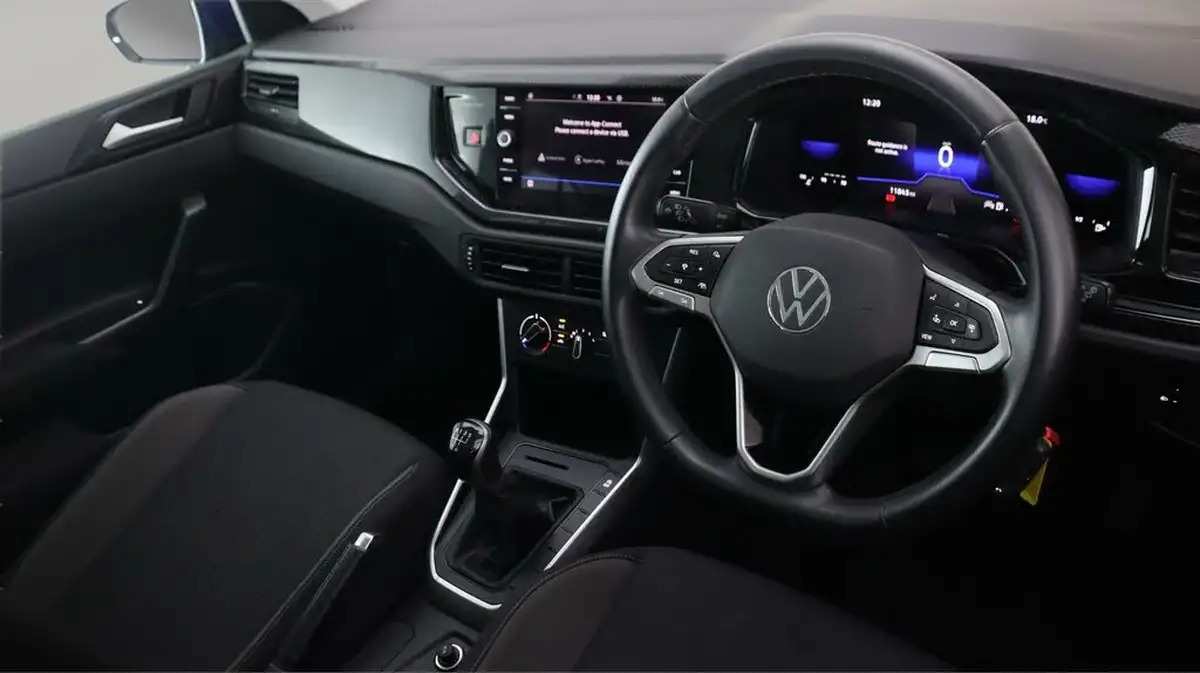2023-volkswagen-polo-10-tsi-life-big-9