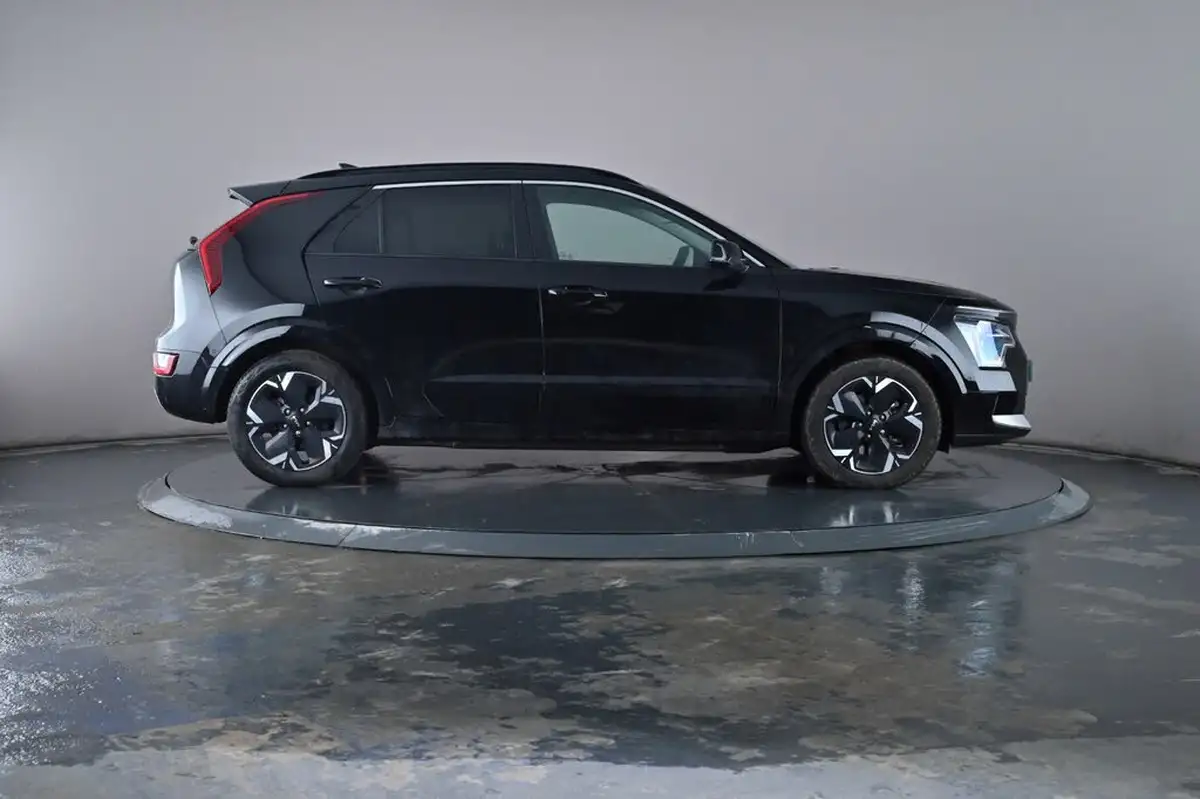 2023-kia-niro-ev-e-4-big-32