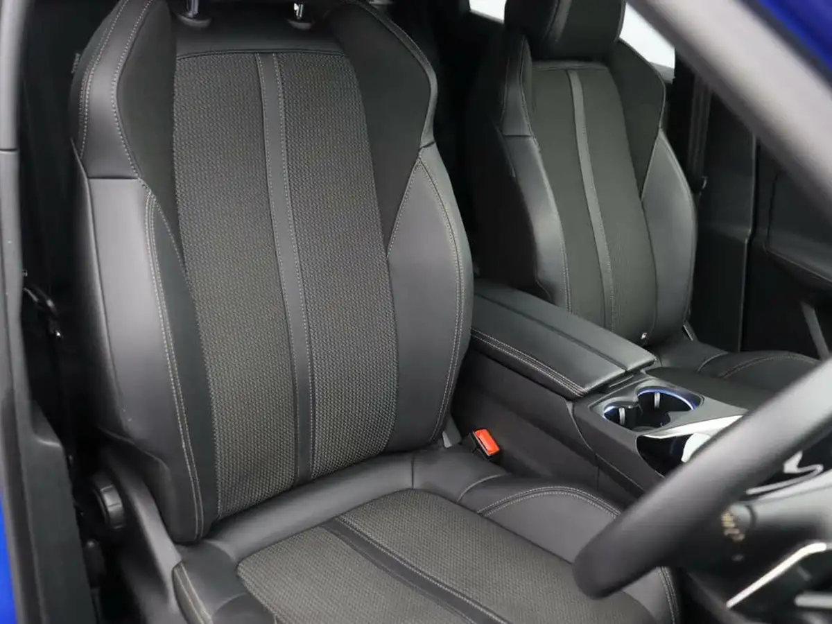 2022-peugeot-3008-suv-12-puretech-gt-eat8-big-14