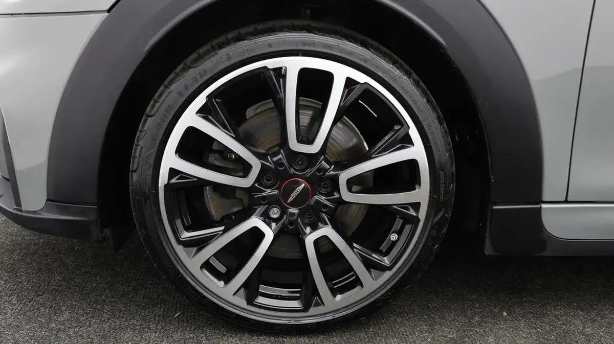 2022-mini-cooper-20-cooper-s-sport-premium-hatchback-3d-auto-big-17