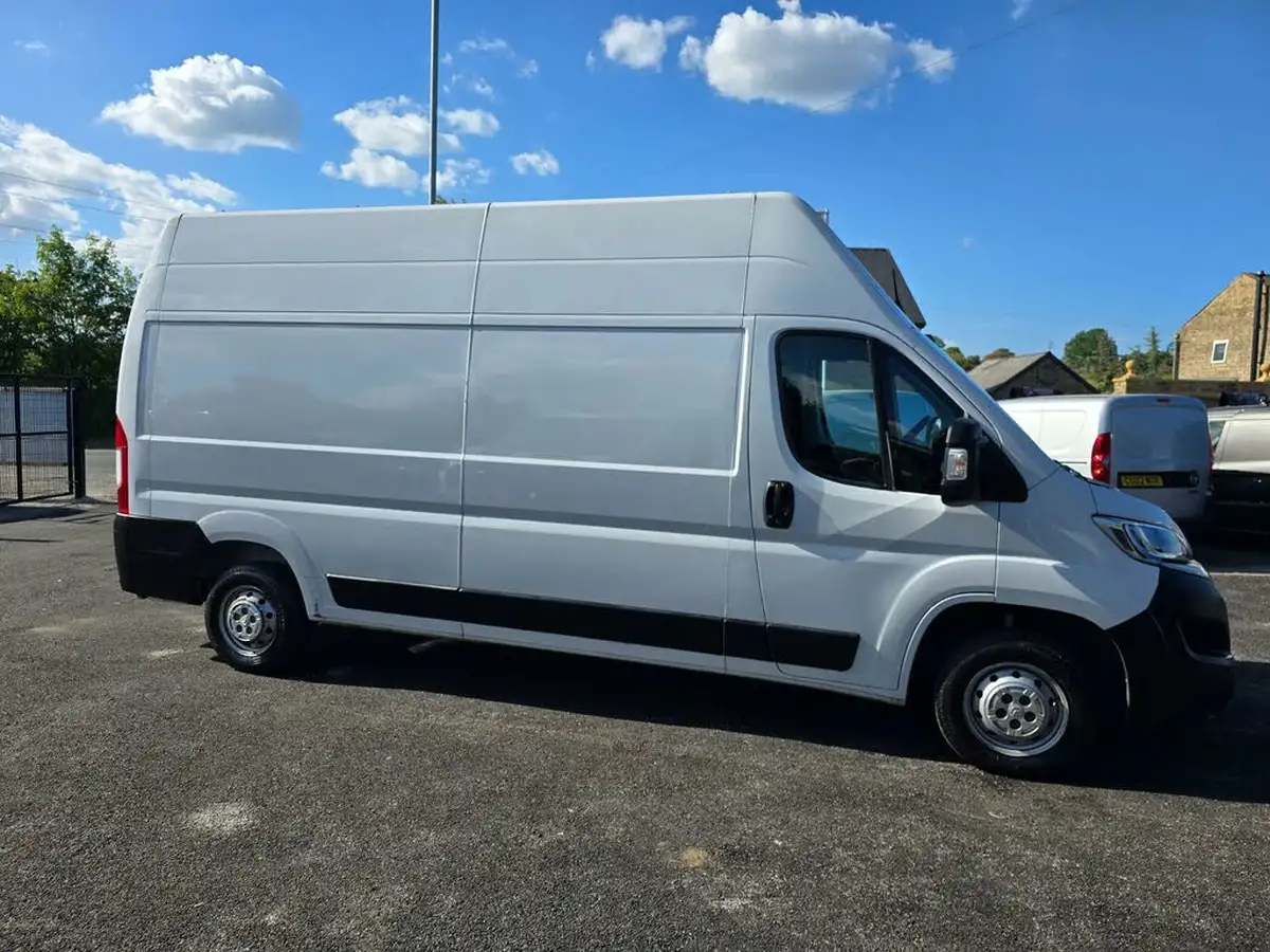 2023-citroen-relay-22bluehdi-35-l3h3-enterprise-140eu6dss-2179cc-big-4