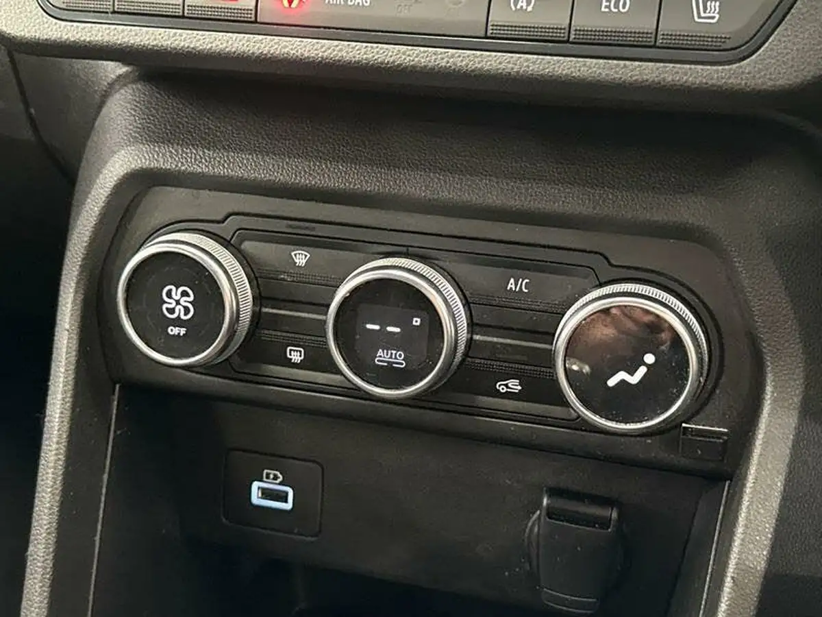 2022-dacia-jogger-10-tce-extreme-se-big-23