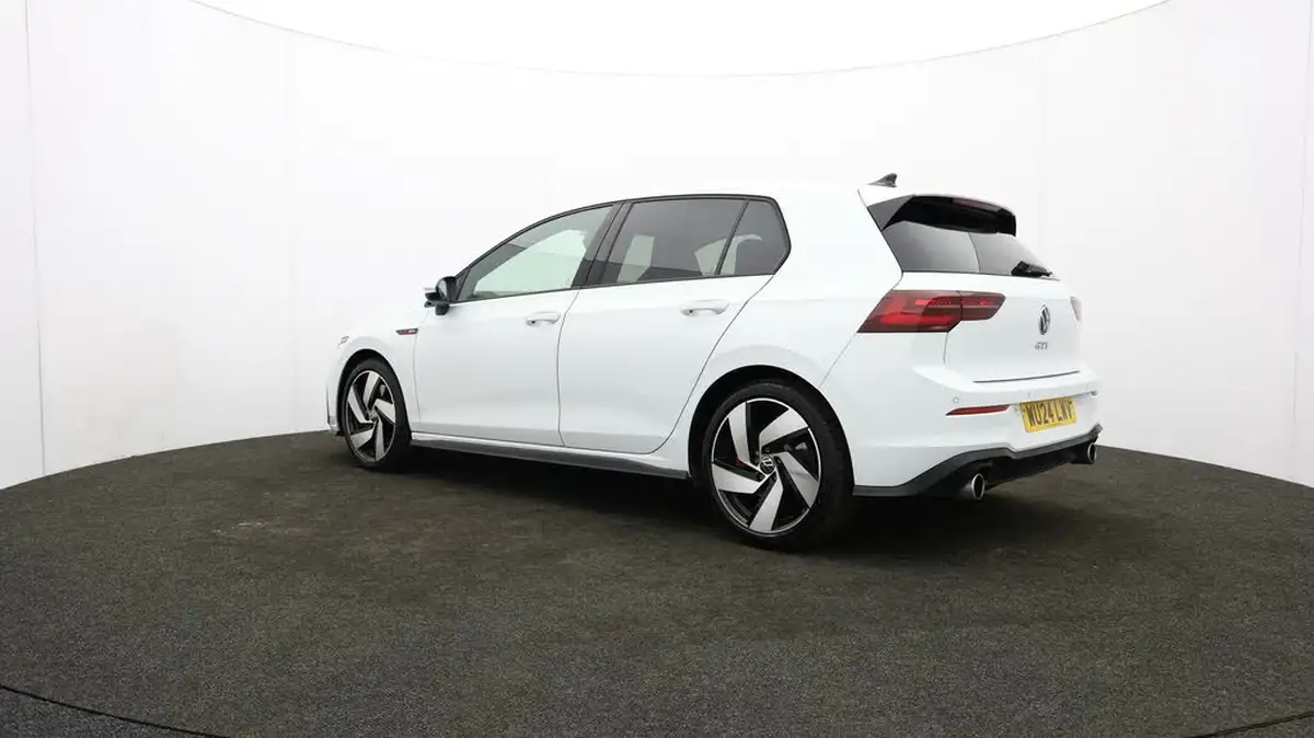 2024-volkswagen-golf-20-tsi-gti-245ps-big-68