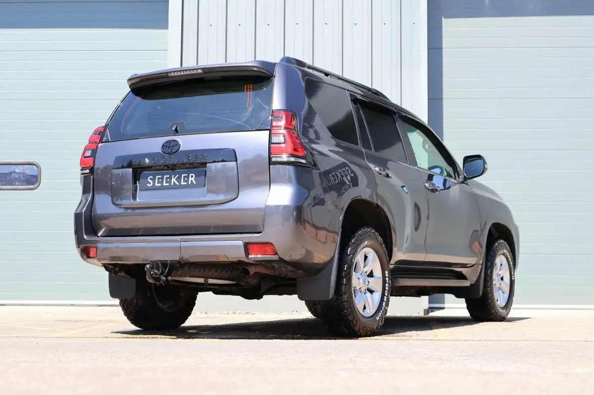 2022-toyota-land-cruiser-28d-4d-active-commercial-lwb-5-big-7
