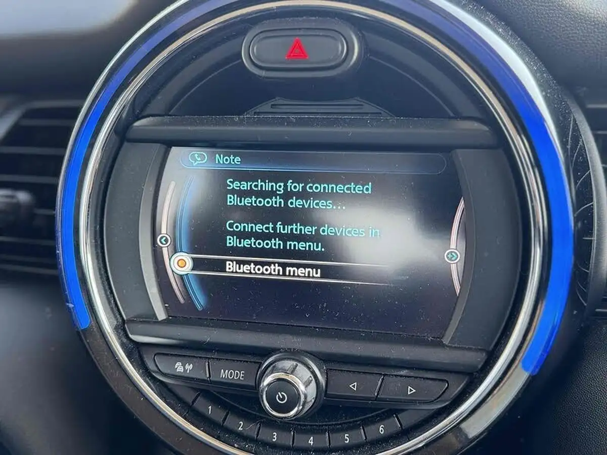 2015-mini-cooper-15-cooper-5d-auto-big-28