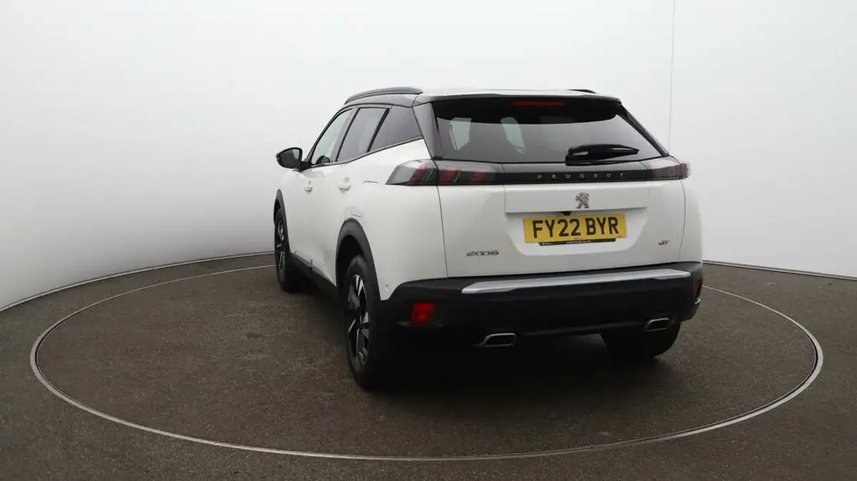 2022-peugeot-2008-suv-12-puretech-gt-big-57