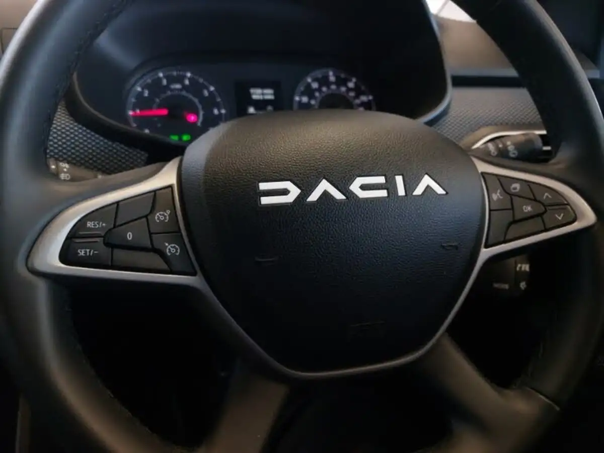 2023-dacia-sandero-10-tce-expression-90bhp-big-10