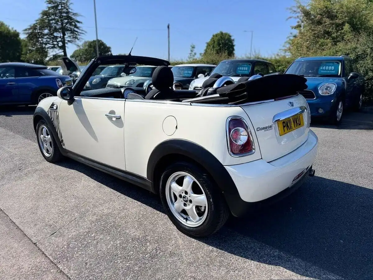 2011-mini-cooper-16-one-98bhp-convertible-2d-big-4