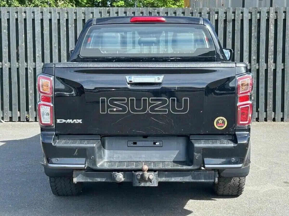 2022-isuzu-d-max-19td-dl40-pickup-big-7