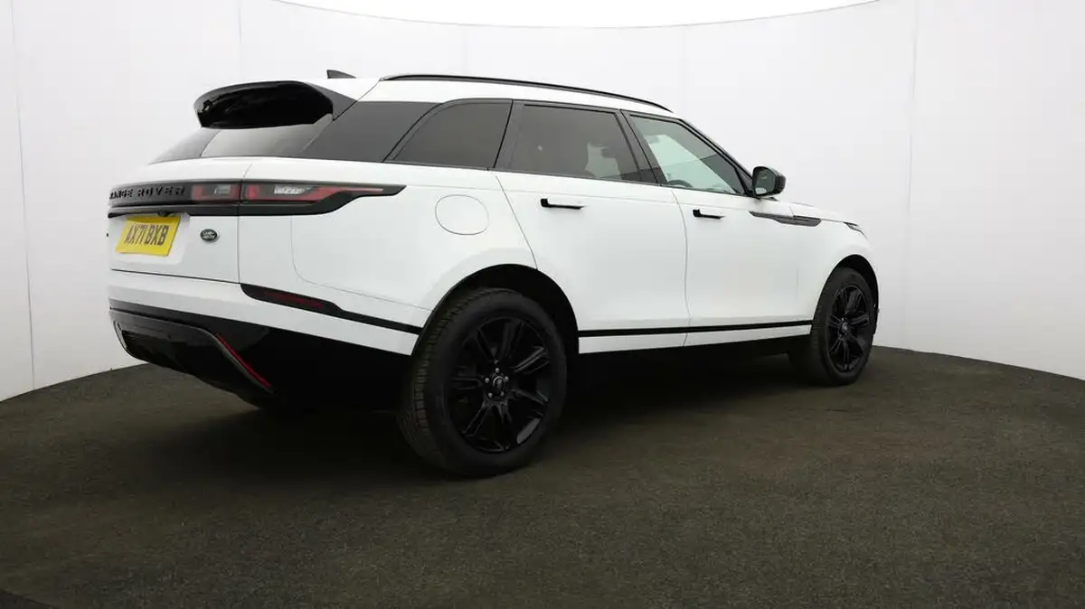 2022-land-rover-range-rover-velar-20-d200-r-dynamic-se-big-57