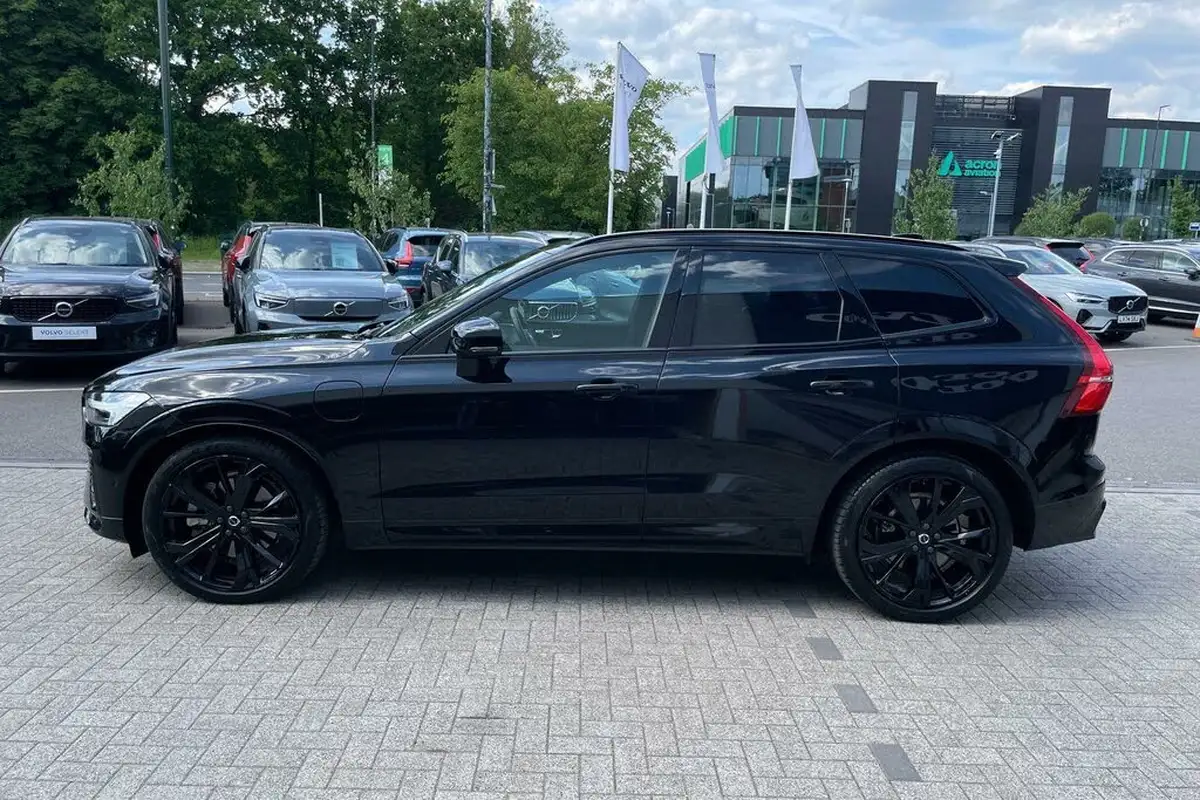 2024-volvo-xc60-20-t8-ultra-black-edition-big-9