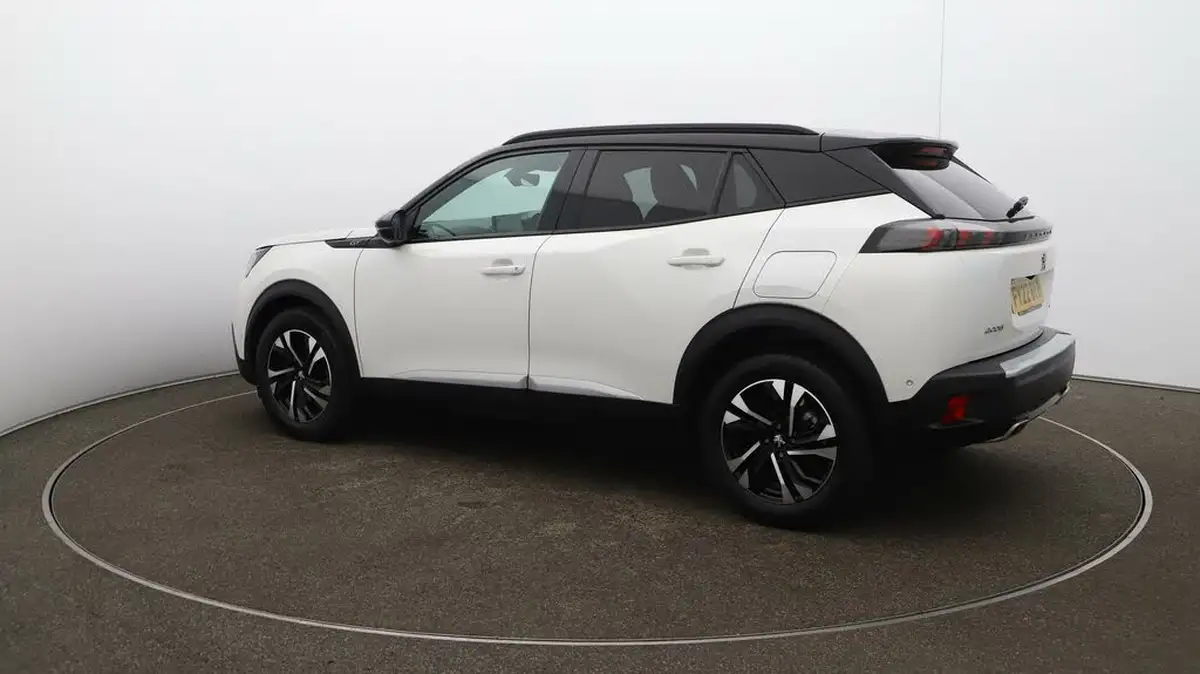 2022-peugeot-2008-suv-12-puretech-gt-big-33