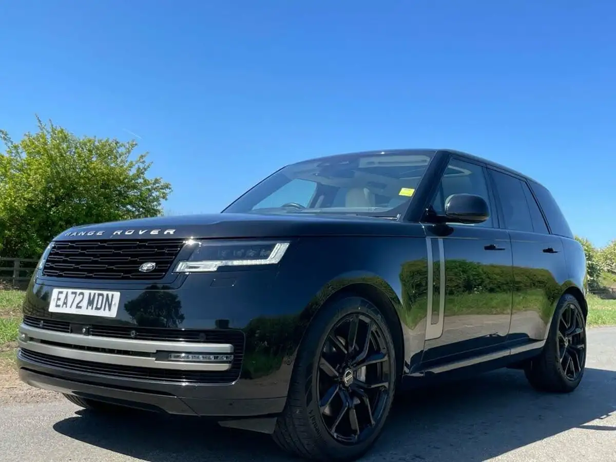2022-land-rover-range-rover-30-d300-se-big-9