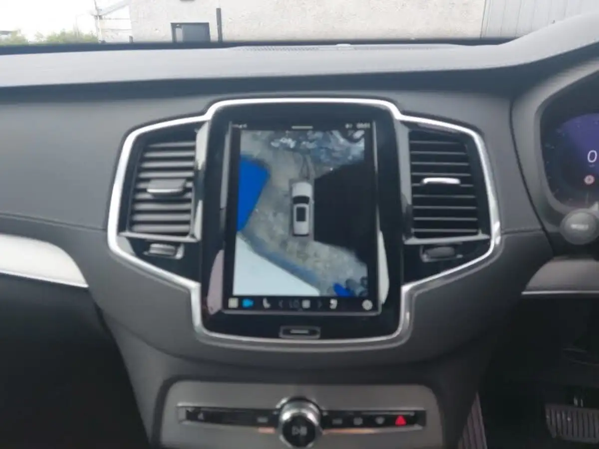 2024-volvo-xc90-20-b5-r-design-big-14