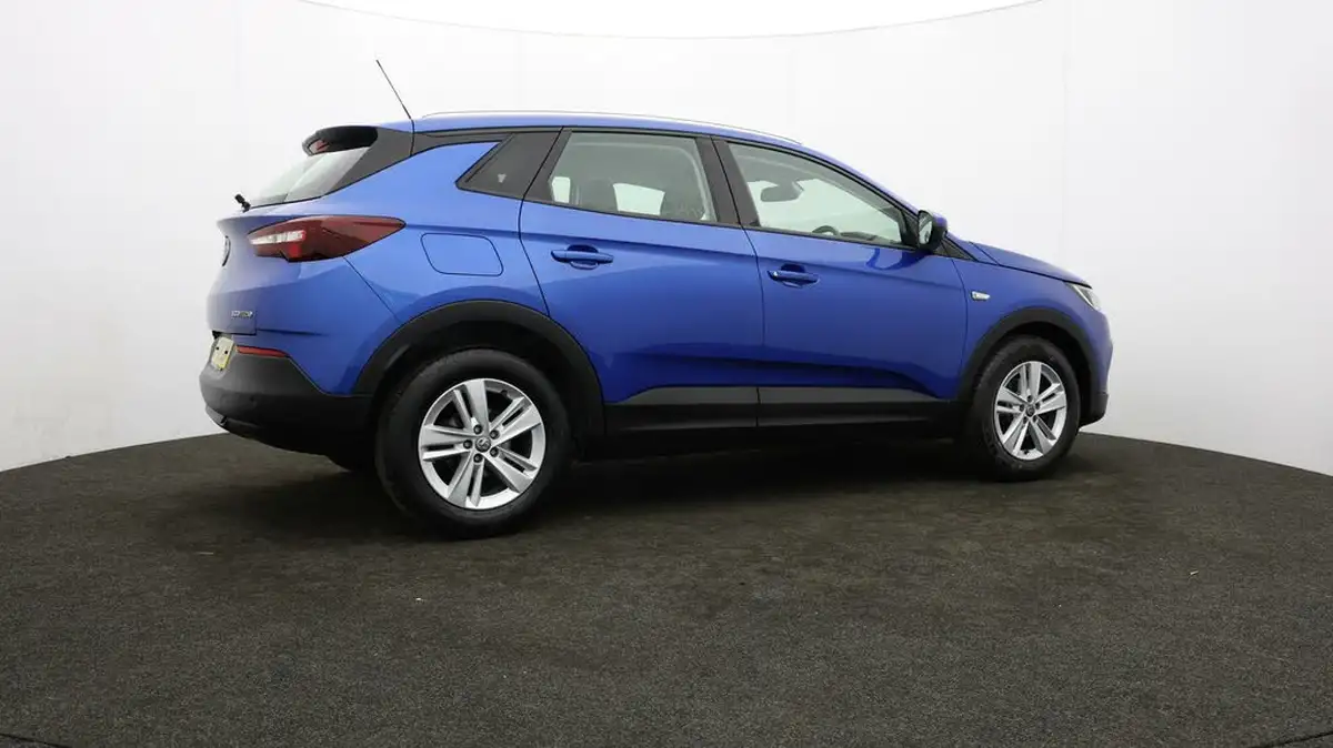 2020-vauxhall-grandland-x-15td-se-big-32