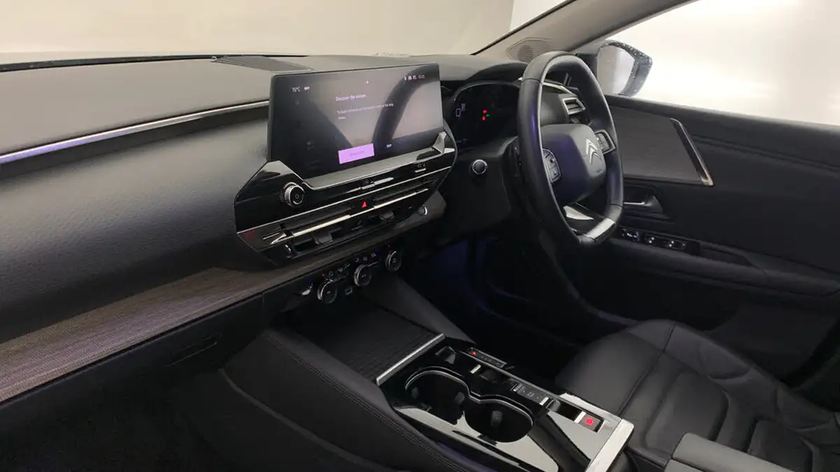 2023-citroen-c5-x-12-puretech-shine-big-1