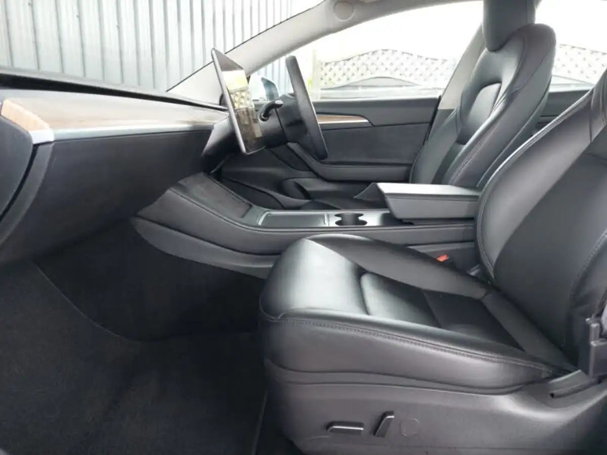 2021-tesla-model-3-e-long-range-awd-big-4