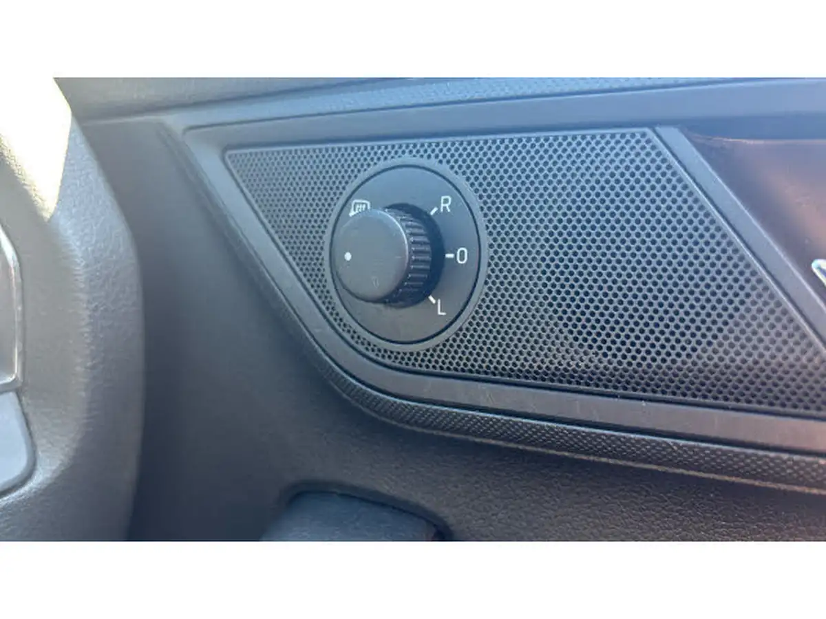 2019-skoda-fabia-10-tsi-colour-edition-big-32
