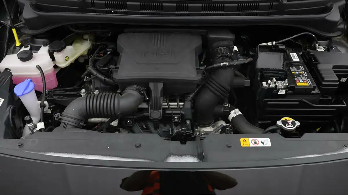 2023-hyundai-i10-10-premium-big-18