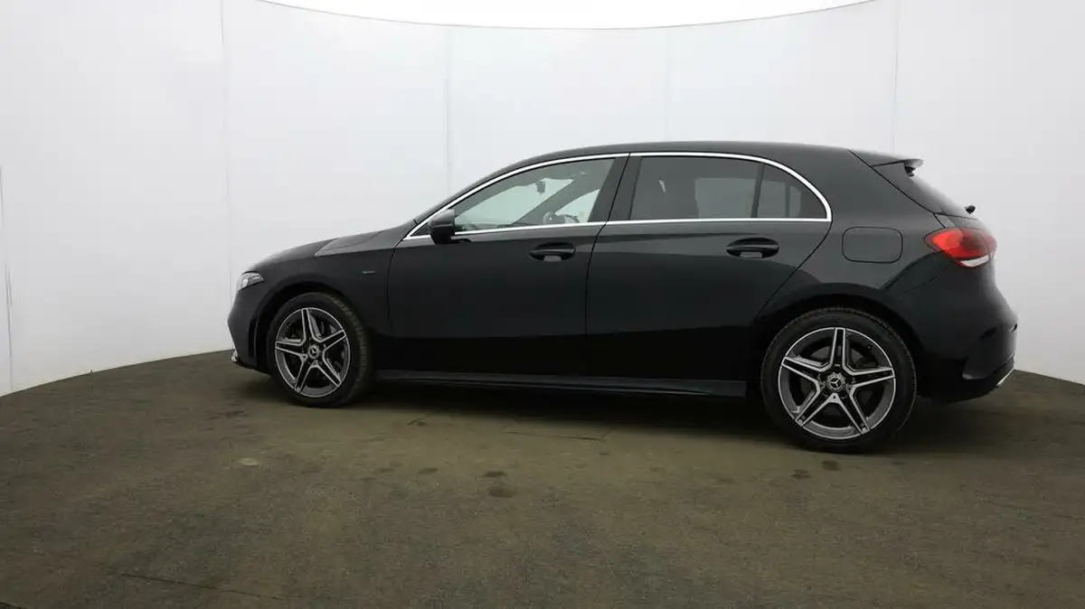 2021-mercedes-benz-a-class-13-a250e-amg-line-hatchback-5d-big-57