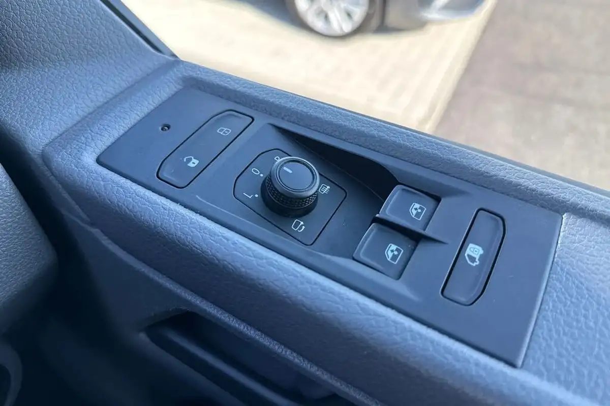 2022-volkswagen-transporter-20tdi-t30-highline-bmt-swb-150pseu6dt-e-panel-van-dsg-big-17