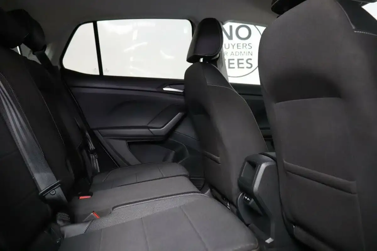 2022-volkswagen-t-cross-10-tsi-black-edition-110ps-big-25
