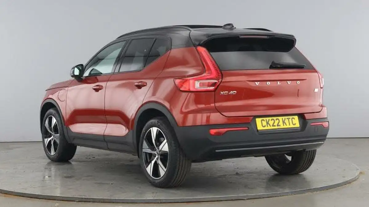 2021-volvo-xc40-15-t5-r-design-262bhp-big-2