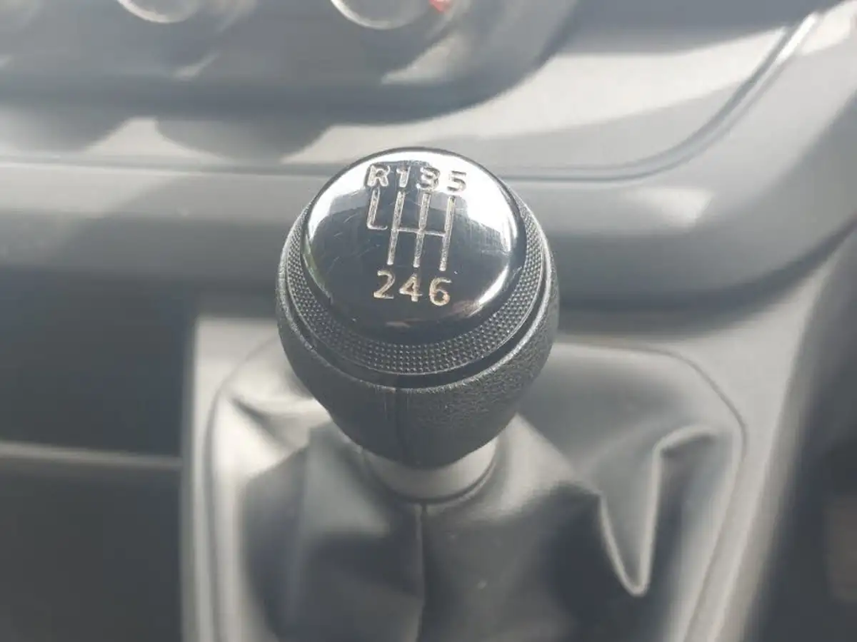 2022-renault-trafic-20dci-ll30-130-business-panel-big-13