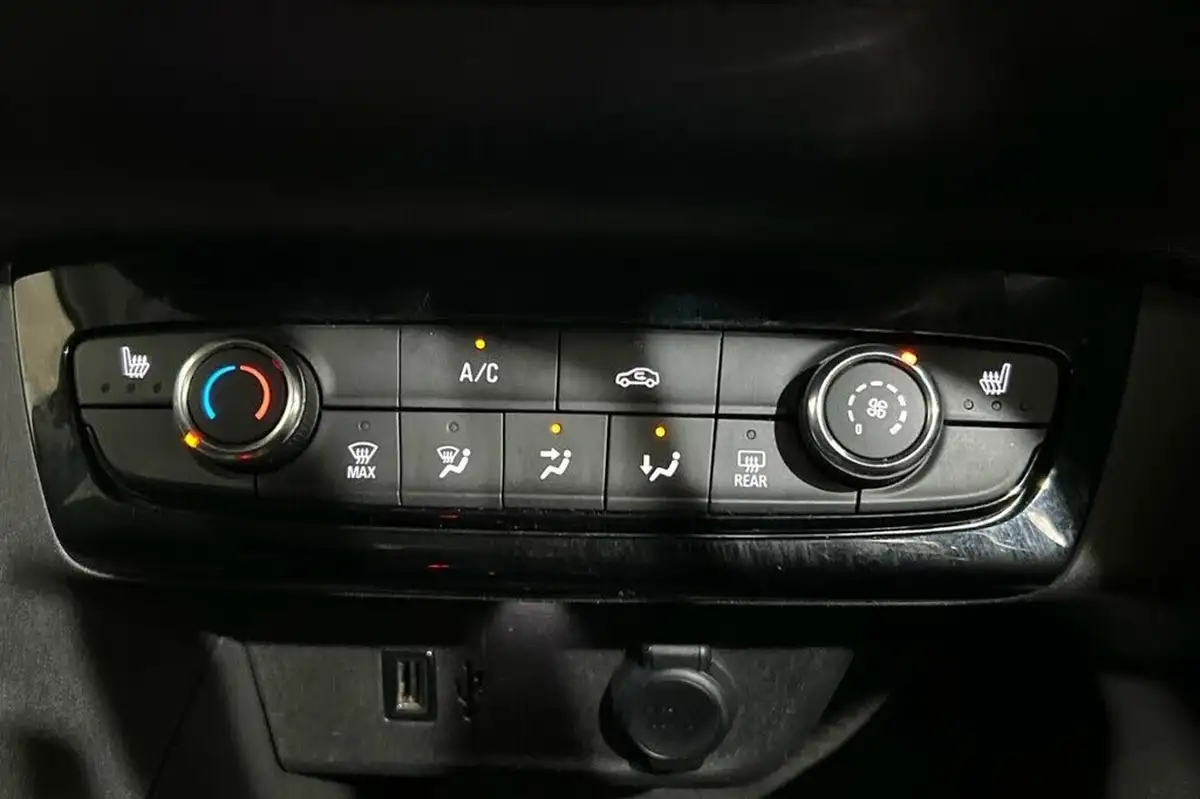 2021-vauxhall-corsa-12-turbo-elite-auto-big-32