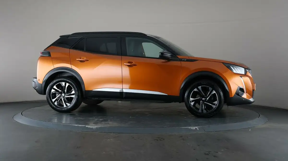 2022-peugeot-2008-suv-12-puretech-gt-big-60