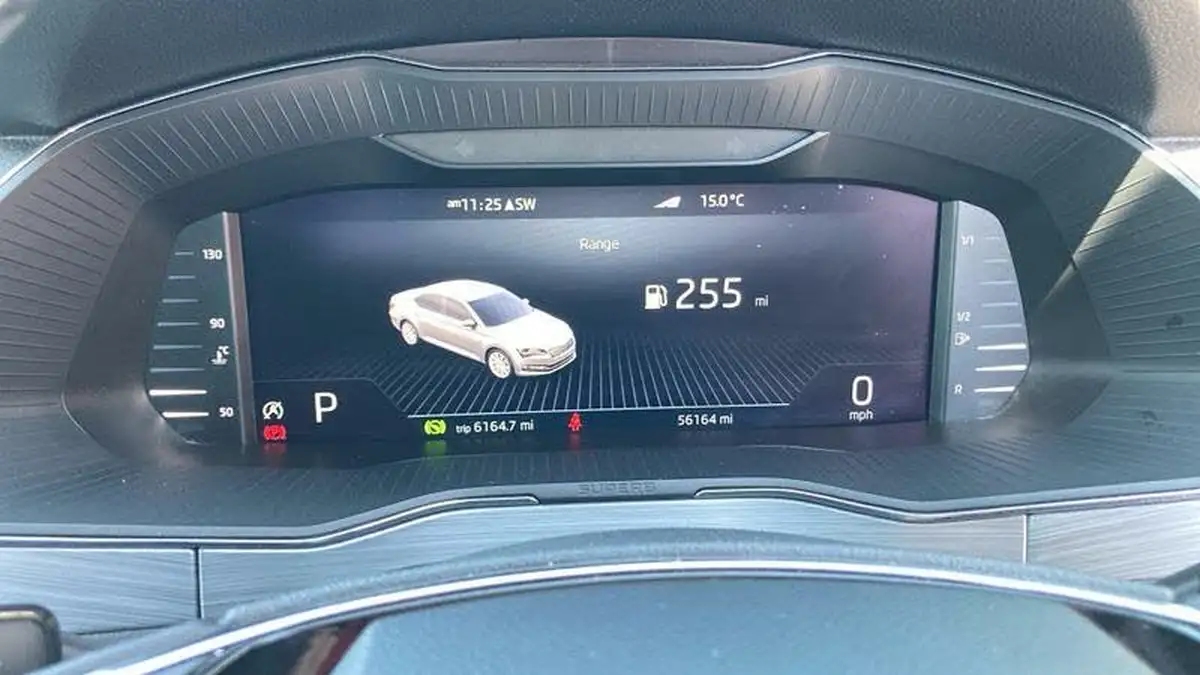 2022-skoda-superb-20tdi-se-technology-hatchback-dsg-big-27