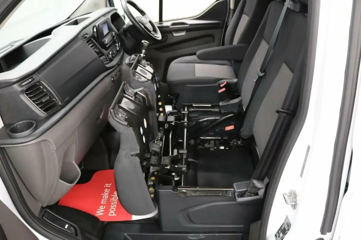 2020-ford-transit-custom-20tdci-280-l1h1-leader-105pseu6dt-panel-van-big-22