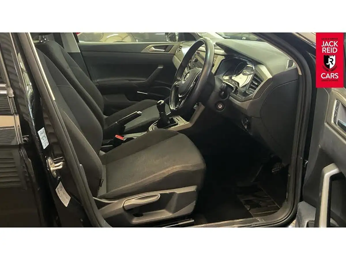 2020-volkswagen-polo-10-match-big-3