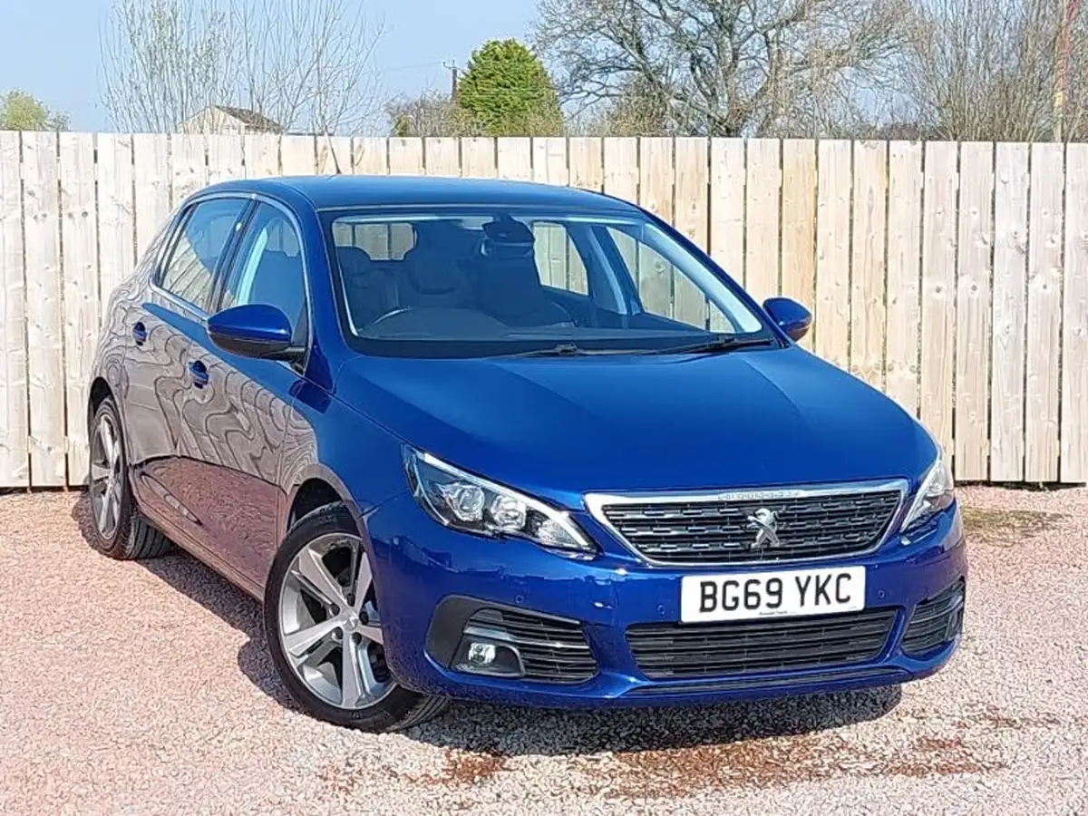 2019-peugeot-308-12-puretech-allure-130bhp-big-0