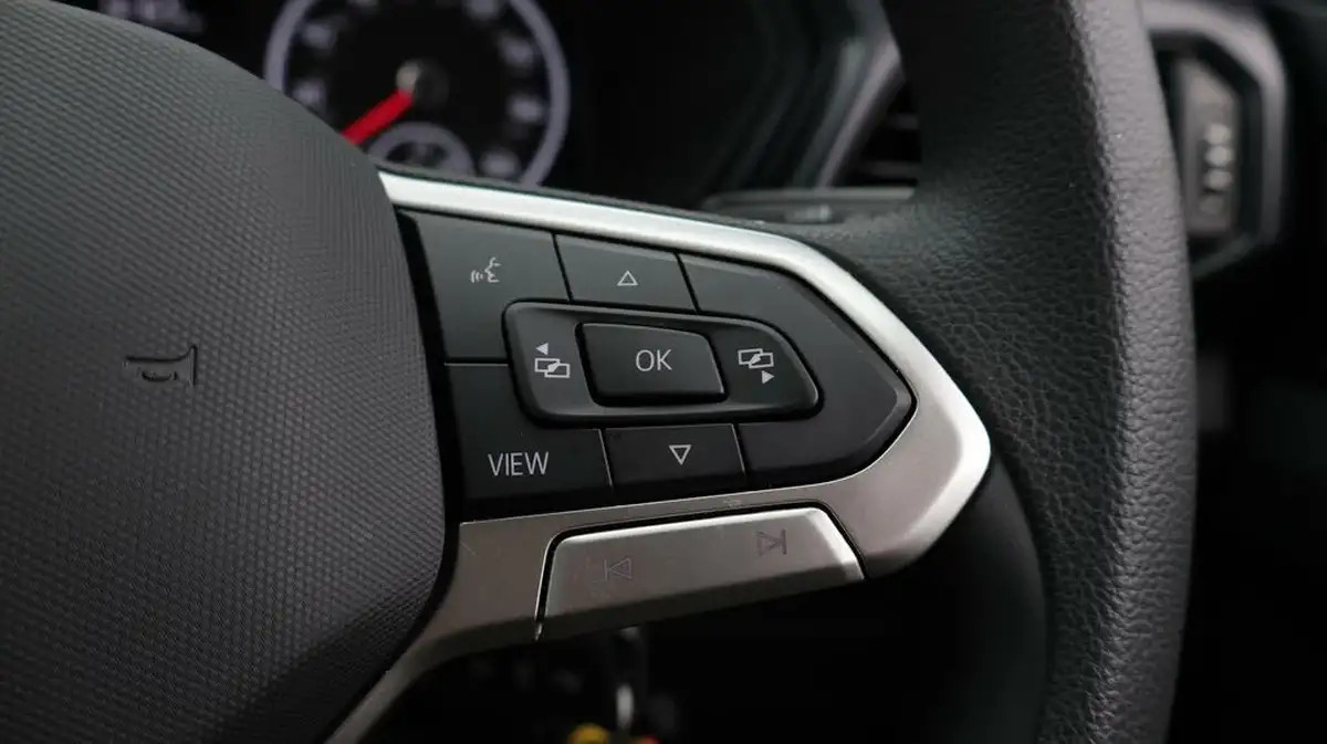 2022-volkswagen-t-cross-10-tsi-s-big-24