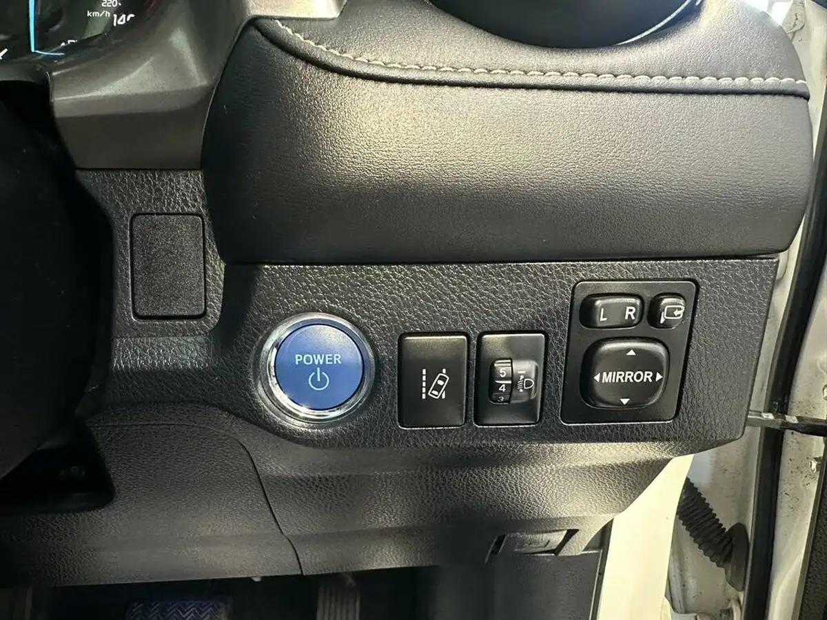 2017-toyota-rav4-25-vvt-i-business-edition-plus-big-16