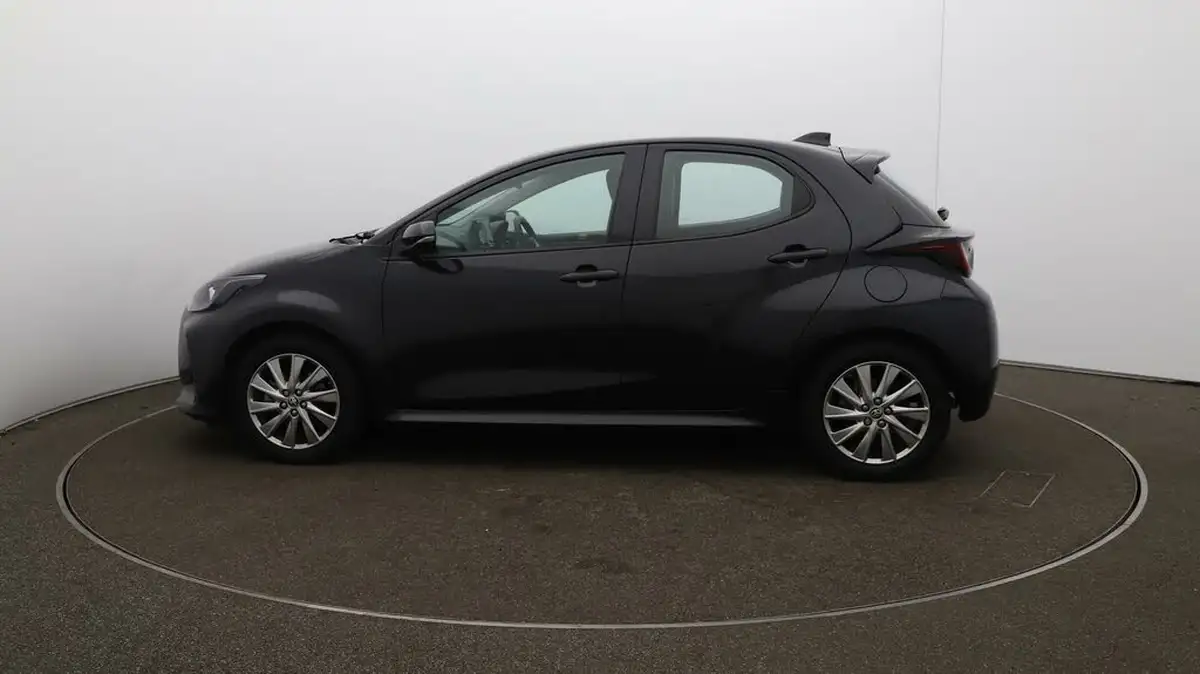 2023-toyota-yaris-15-vvt-i-icon-big-53