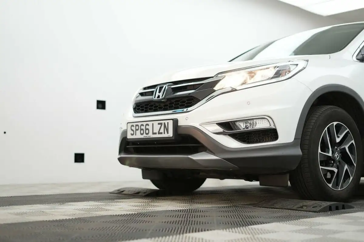 2016-honda-cr-v-16i-dtec-se-plus-160ps-4x4-auto-big-5