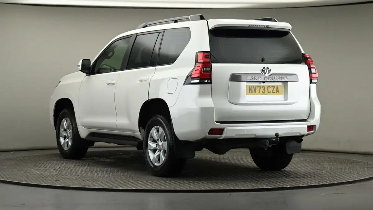 2023-toyota-land-cruiser-big-8