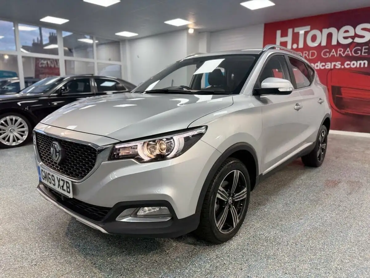 2019-mg-zs-suv-10t-gdi-exclusive-111ps-big-26