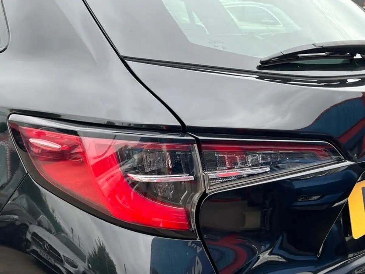 2021-toyota-corolla-20-vvt-i-icon-tech-touring-sports-big-20