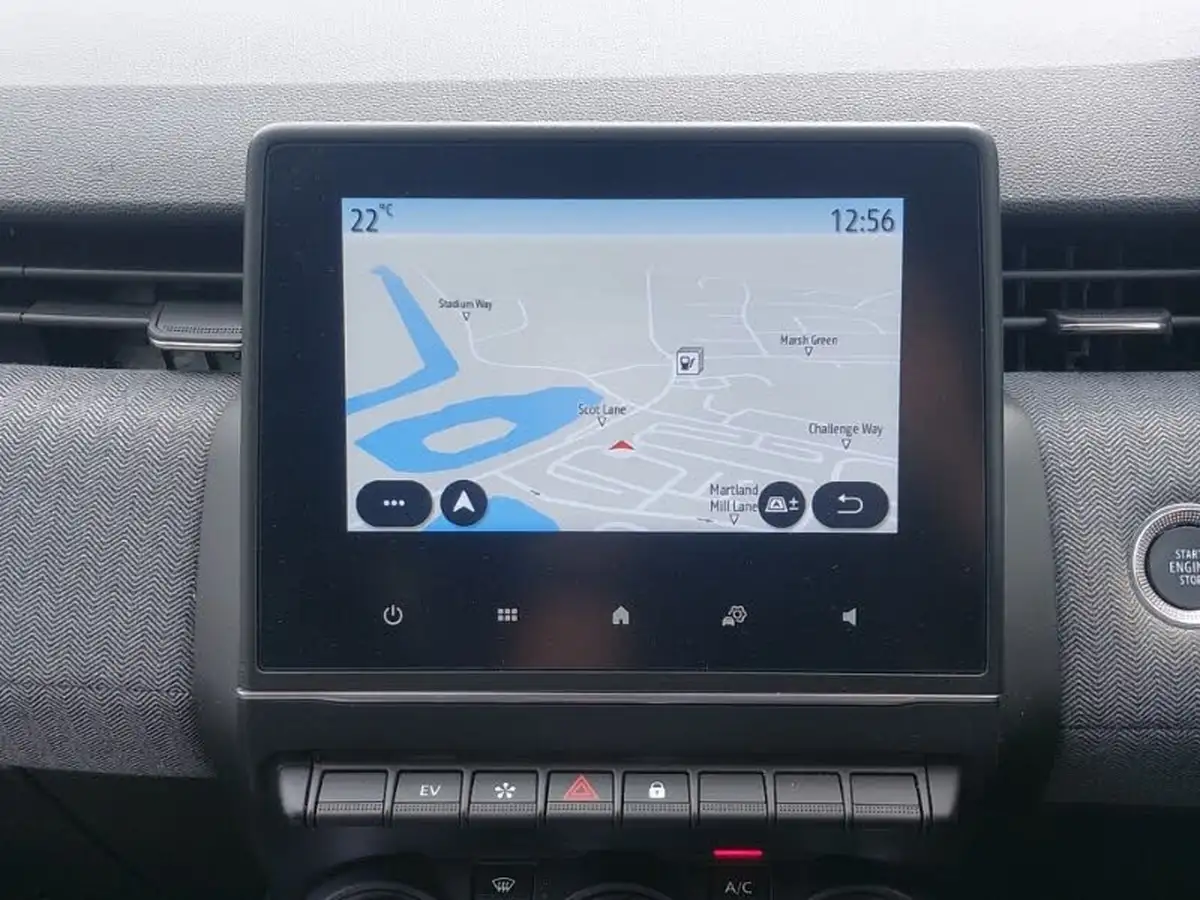 2024-renault-clio-16-techno-big-9