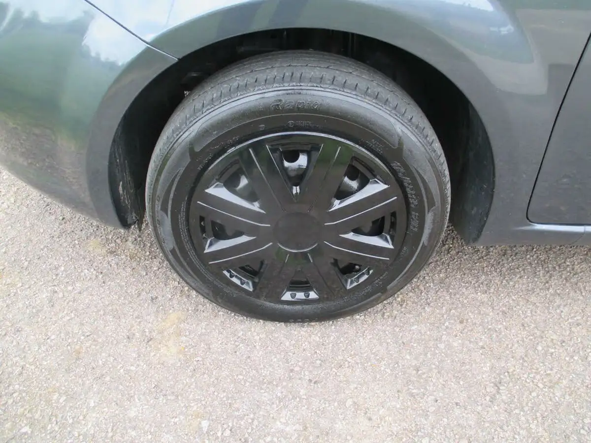 2010-fiat-punto-evo-14-dynamic-8v-ss-5d-big-11