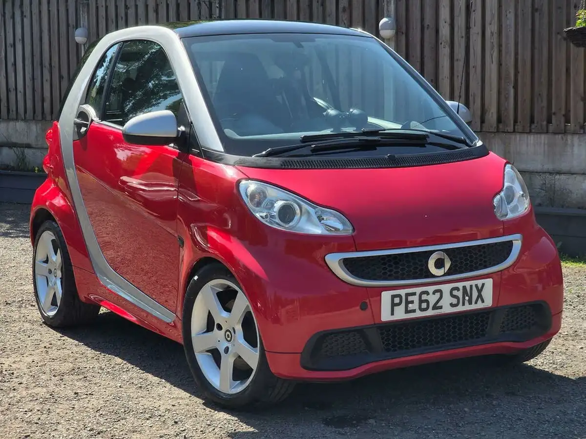 2012-smart-fortwo-10-passion-83bhp-coupe-softouch-big-0