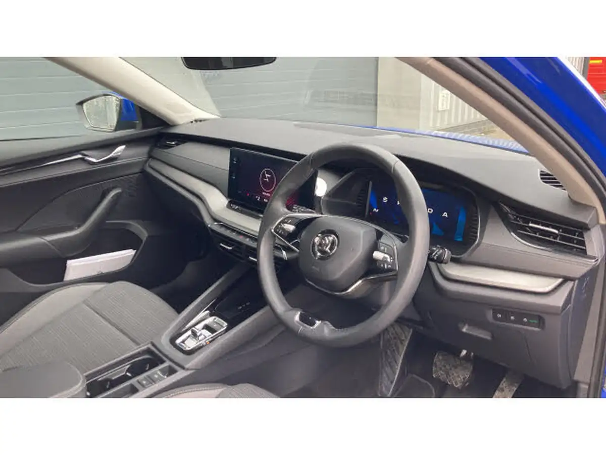 2023-skoda-octavia-14-tsi-se-technology-hatchback-big-5