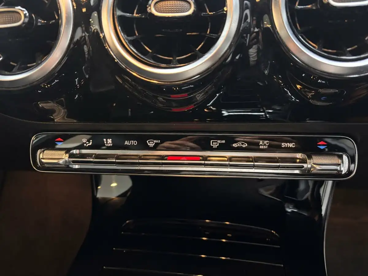 2019-mercedes-benz-a-class-15d-a180d-amg-line-hatchback-5d-7g-dct-big-31