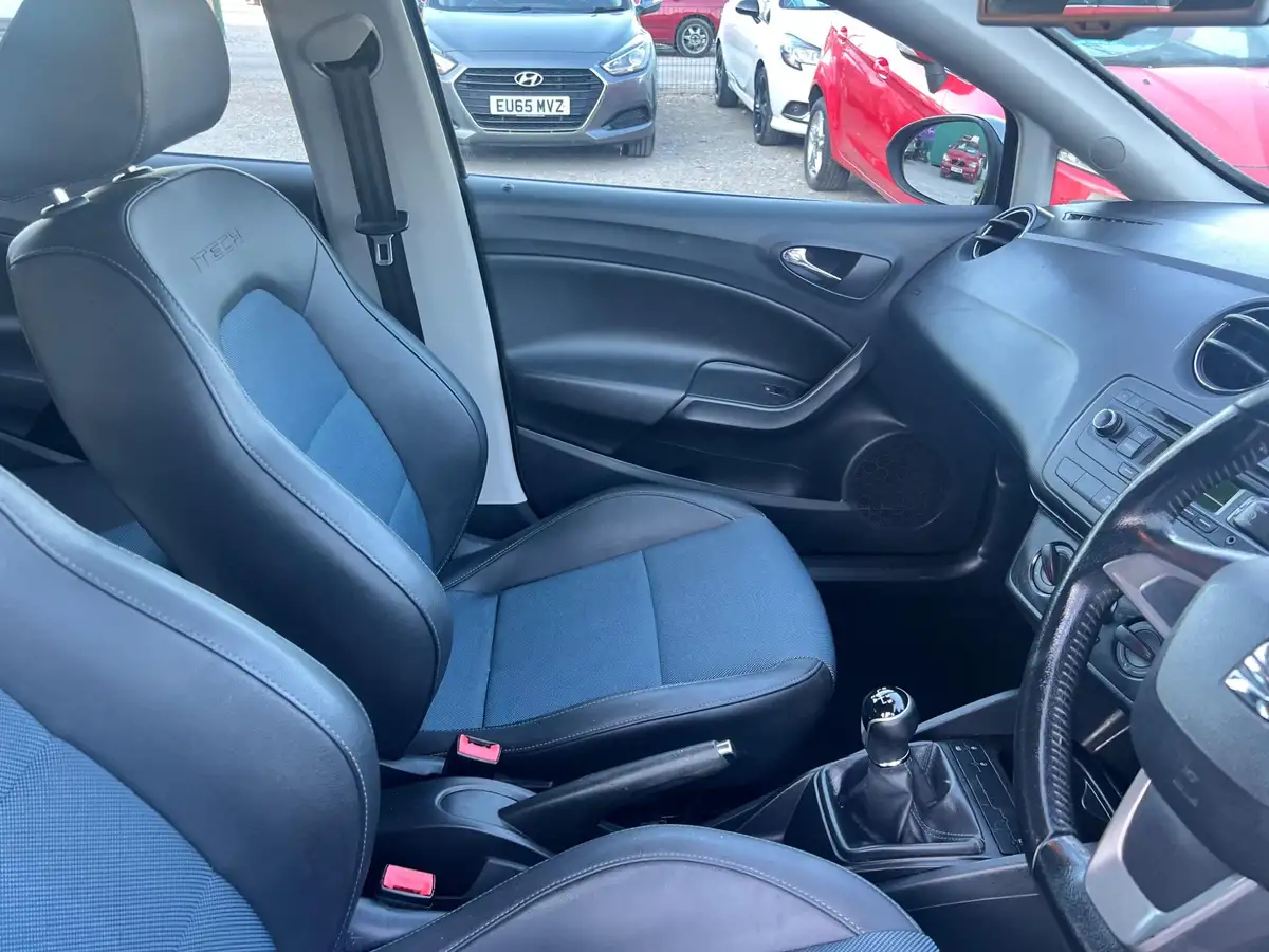 2014-seat-ibiza-12-i-tech-sports-tourer-5d-big-11