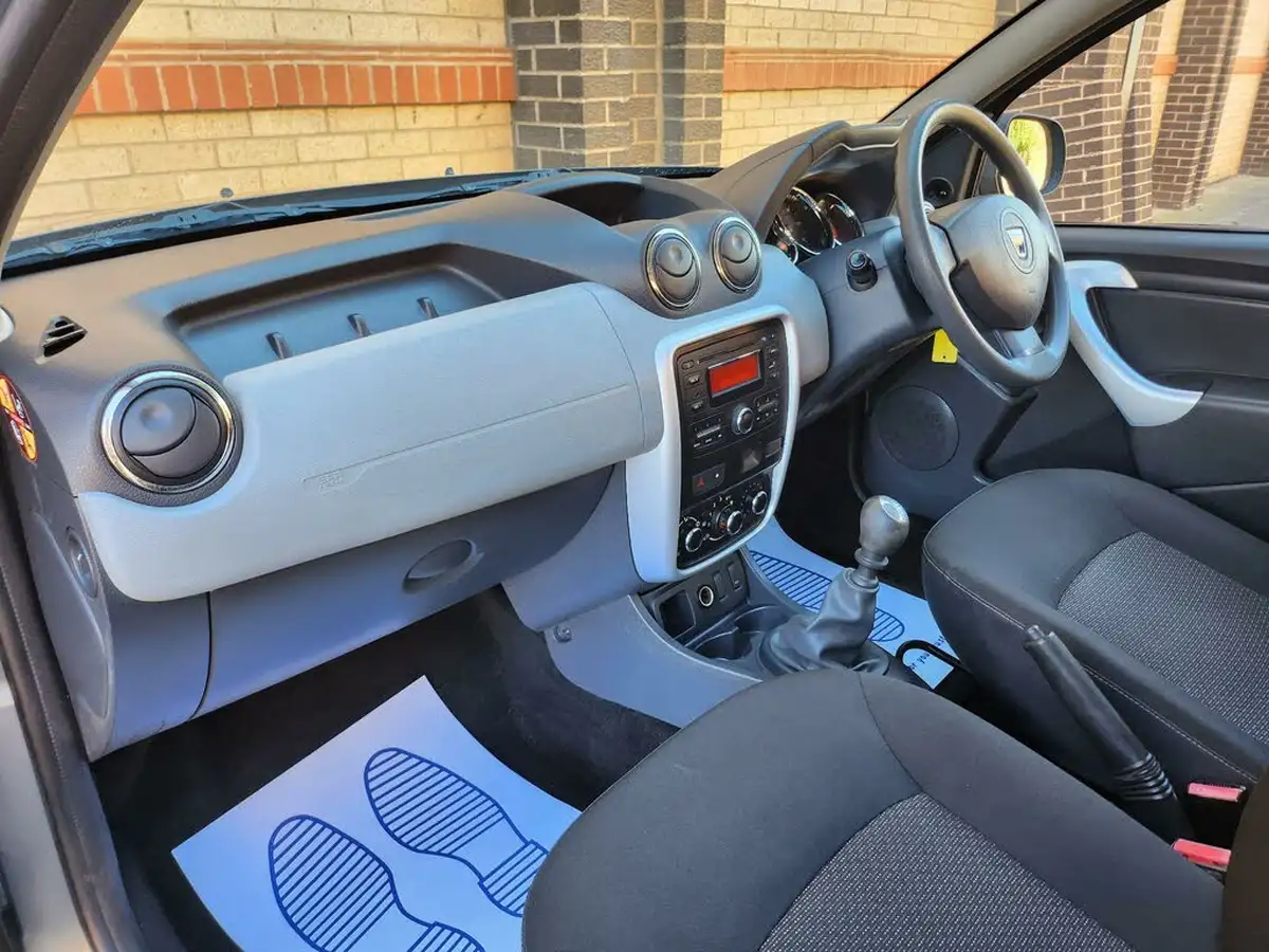 2014-dacia-duster-15d-ambiance-110-107bhp-big-7