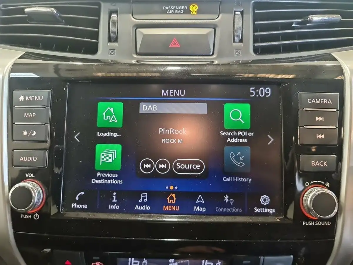 2021-nissan-navara-23dci-tt-tekna-8-navileather-auto-big-11