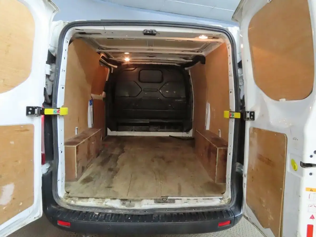 2021-ford-transit-custom-20tdci-300-l1h1-leader-130pseu6dt-panel-van-big-9